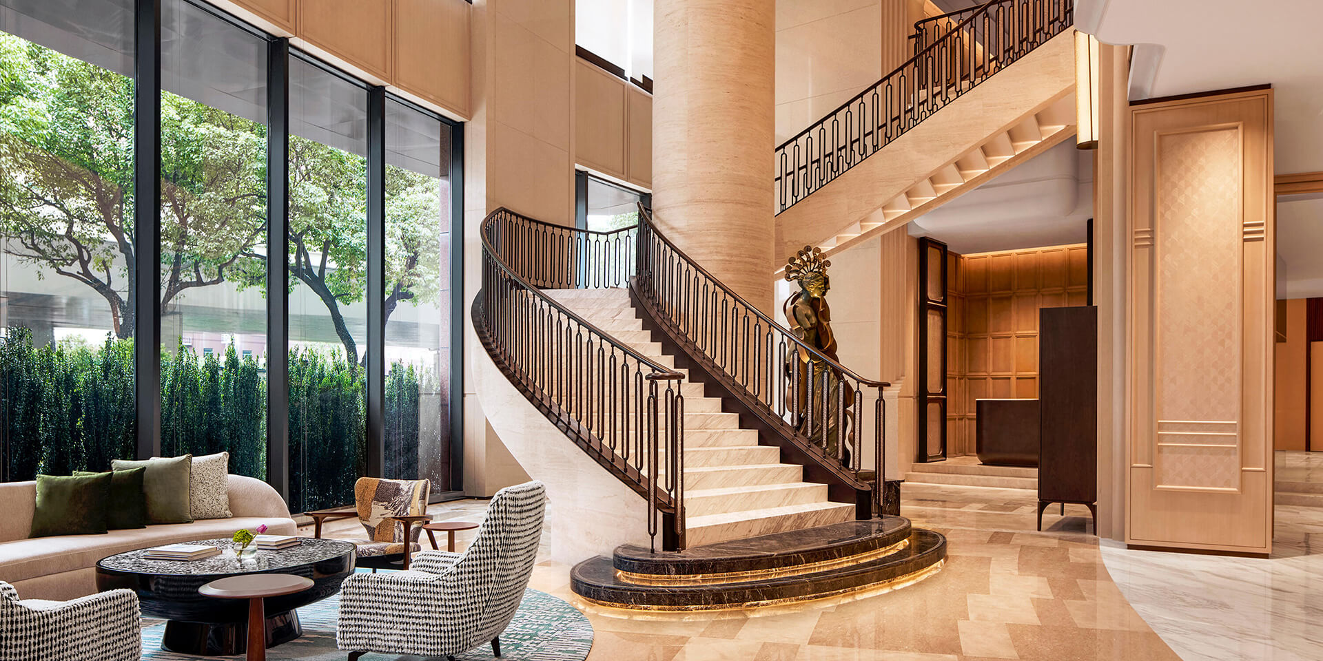 Shanghai, Hilton