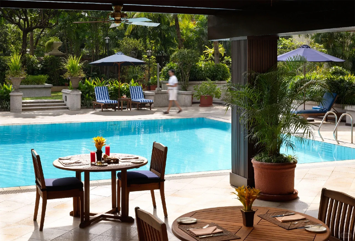 Philippines, Capital Hotel